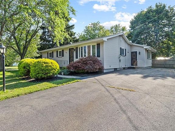 2nd image of 43 Westwood Dr