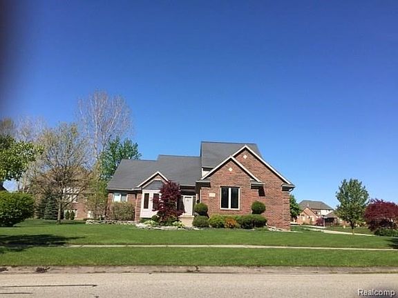3rd image of 55737 Lancewood Dr