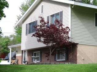 6130 Ormond Rd, White Lake, MI 48383