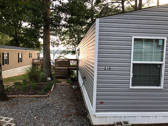 5th image of 238 Quail Ln