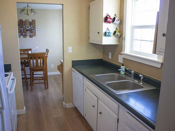 5th image of 2223 E Vista Dr