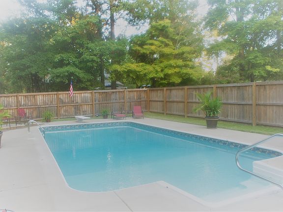 2nd image of 49 Sassafras Dr