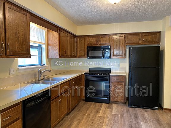 2nd image of 7818 N Camden Ave
