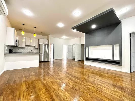 2nd image of 14 Woodbine St #3AA