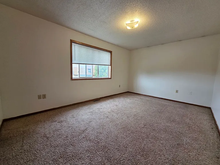 4925 Coventry Ct — Photo 7