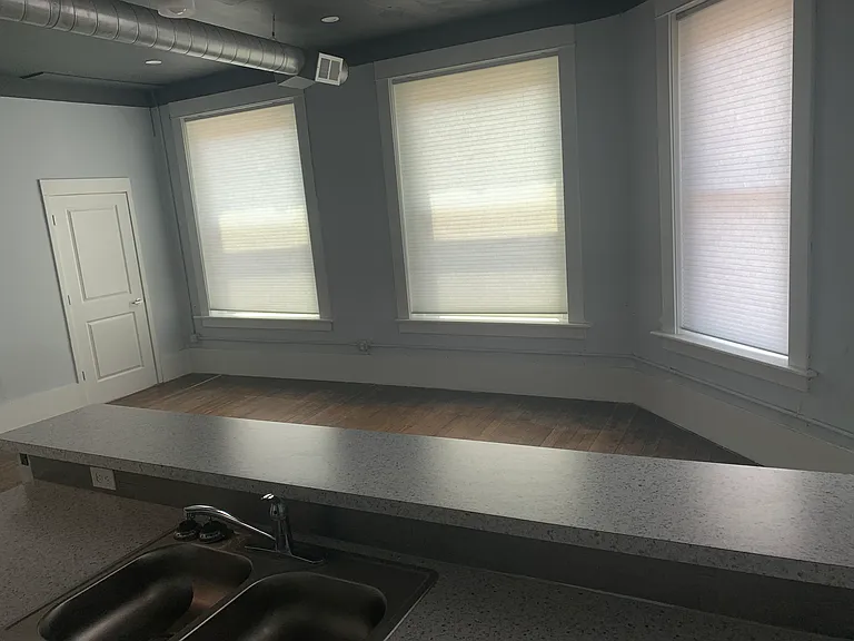 104 N Prairie St #2A — Photo 4