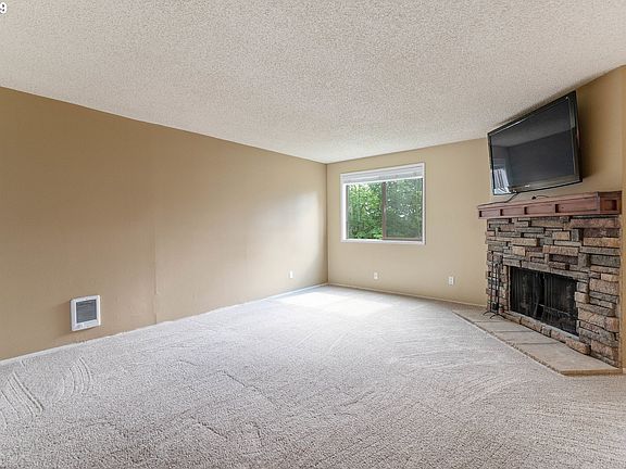 4th image of 44 Eagle Crest Dr APT 23