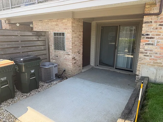 1 bed, 844 sqft, $2,050 — Photo 2
