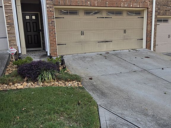 2nd image of 177 Townview Dr