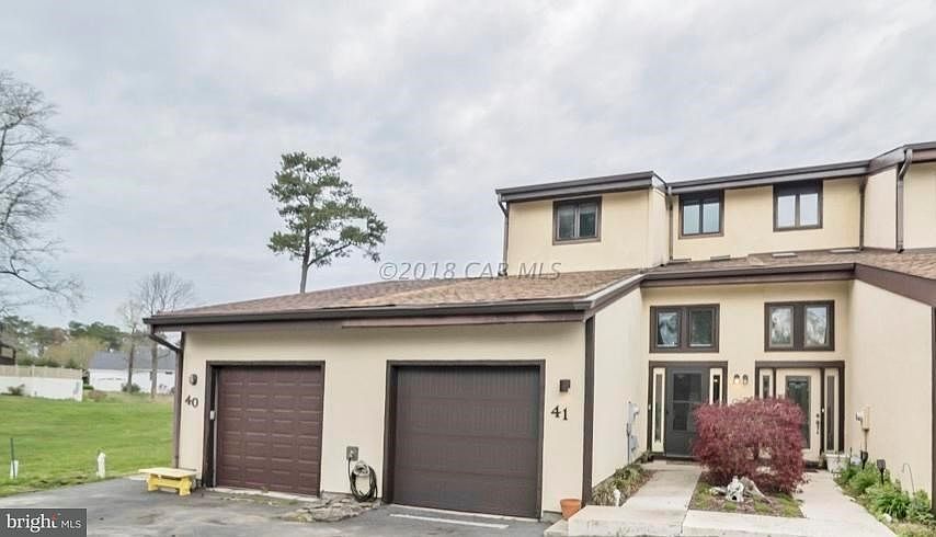 Townhome Front