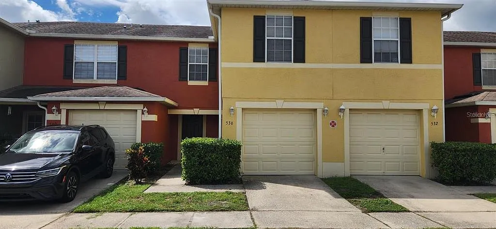 3 bed, 2.5 bath, 1495 sqft, $1,950 — Photo 1