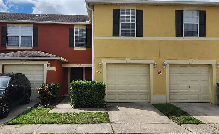 536 Cresting Oak Cir #10 — Photo 1