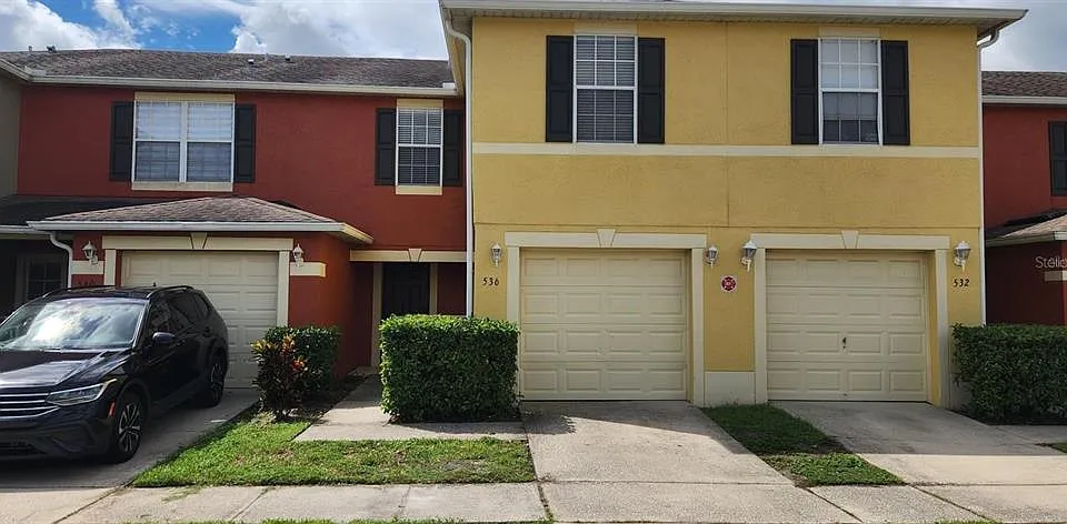 536 Cresting Oak Cir #10