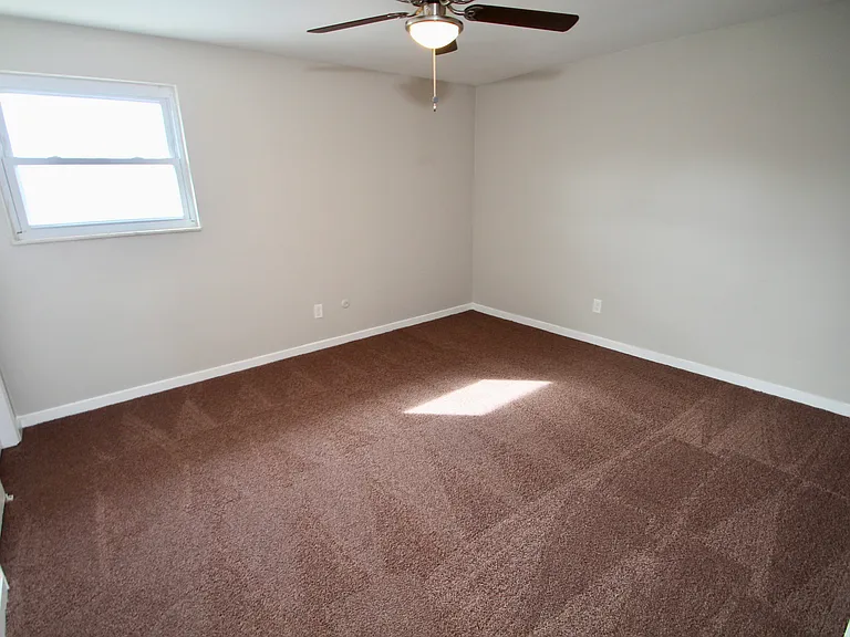 227 Parker St — Photo 8