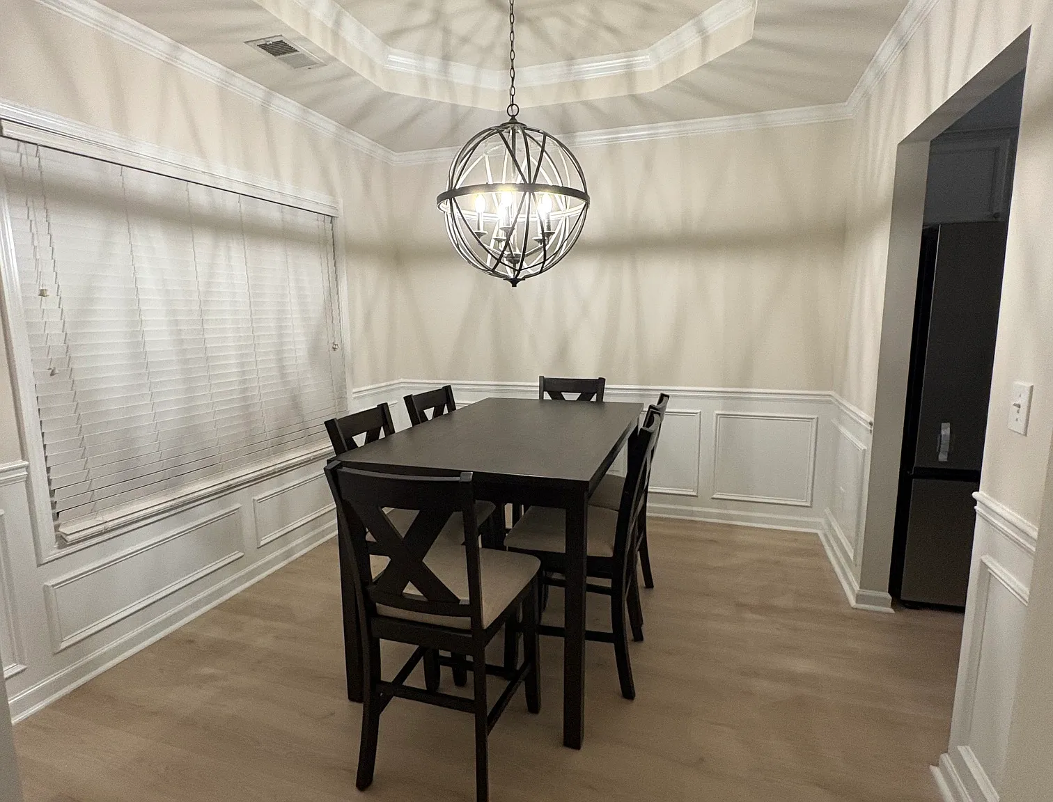 4 bed, 2152 sqft, $2,900 — Photo 3