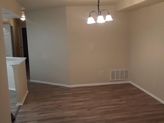 2nd image of 2531 Shelmire Ave Floor 1