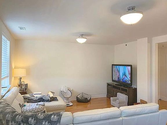 3rd image of 256 Franklin Ave #3CC