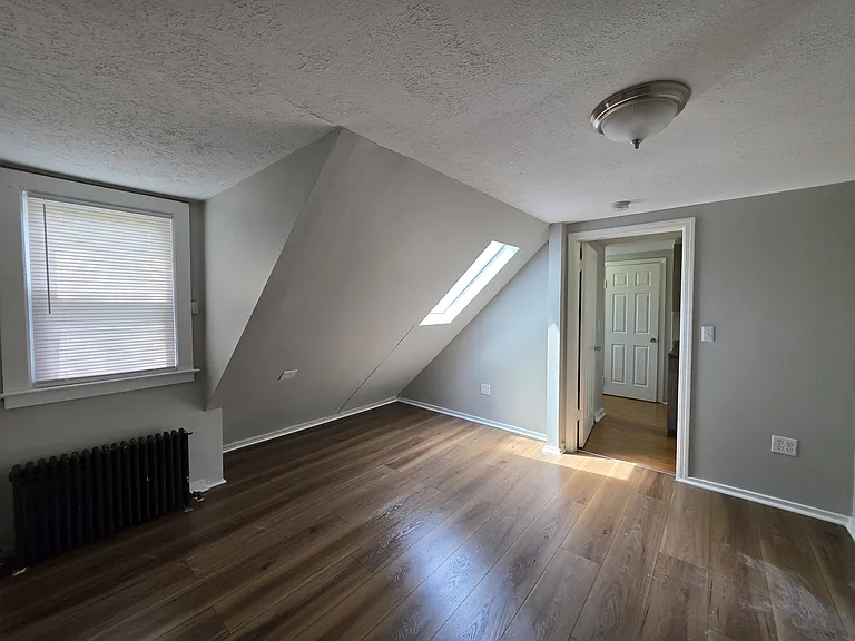 549 Valley St #B — Photo 7