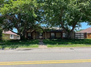 213 W Apollo Rd, Garland, TX 75040