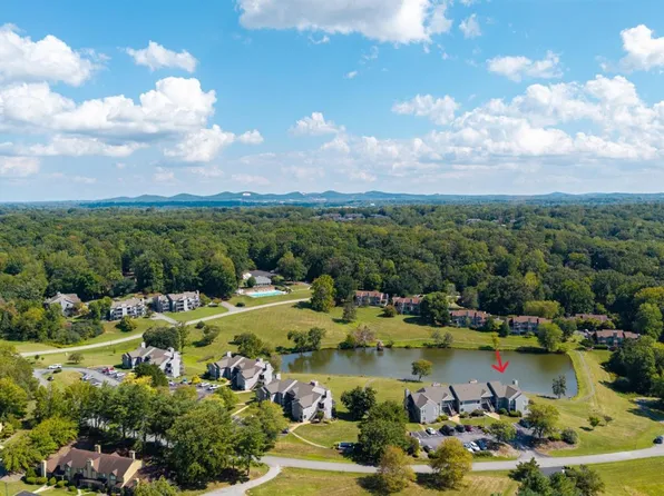 2405 Deer Run #2405, Forest, VA 24551