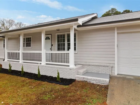 6896 Laurel Wood Dr, Douglasville, GA 30135