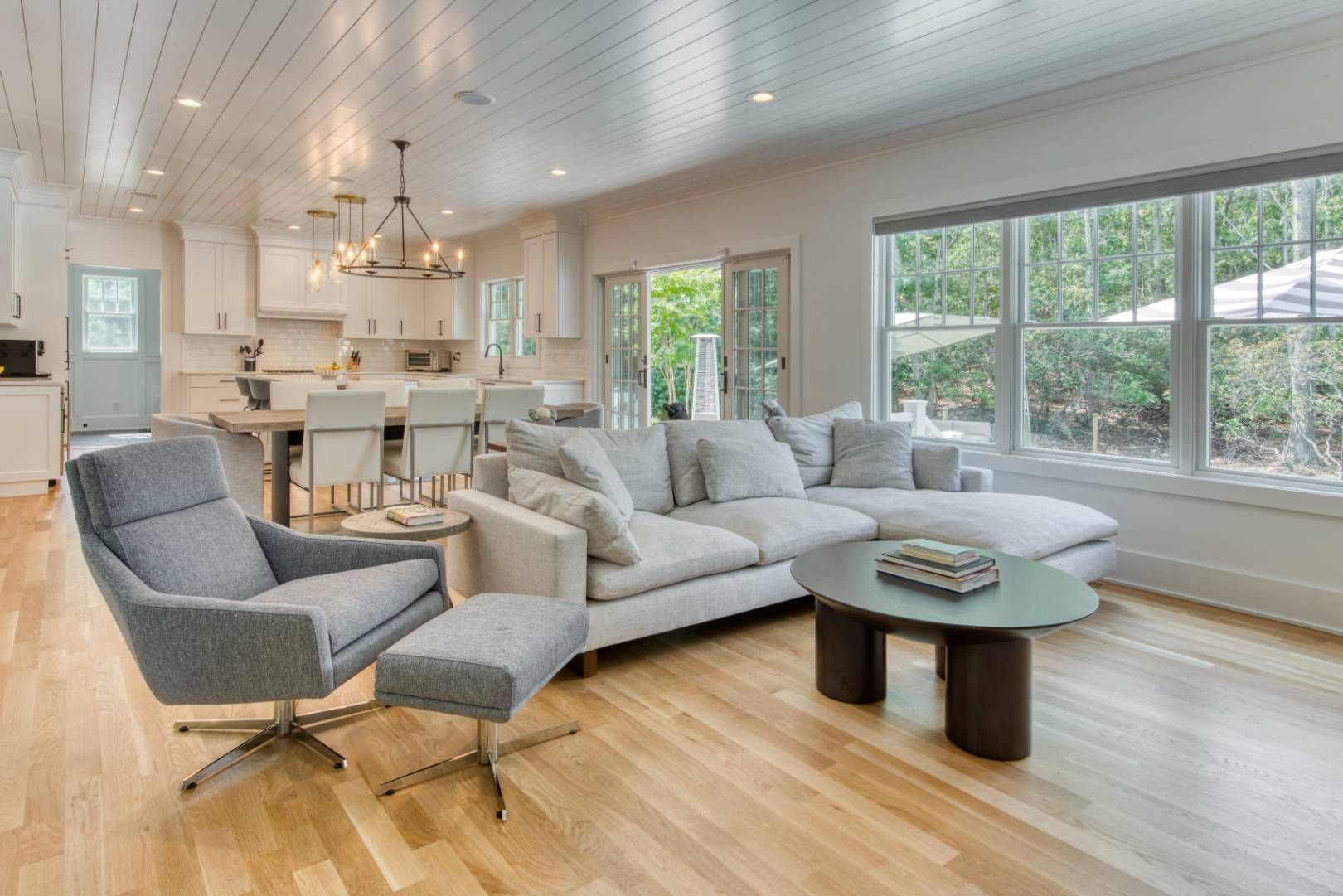  All new high end furnishings