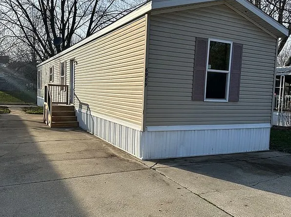 6989 Festival Dr SW, Grand Rapids, MI 49548