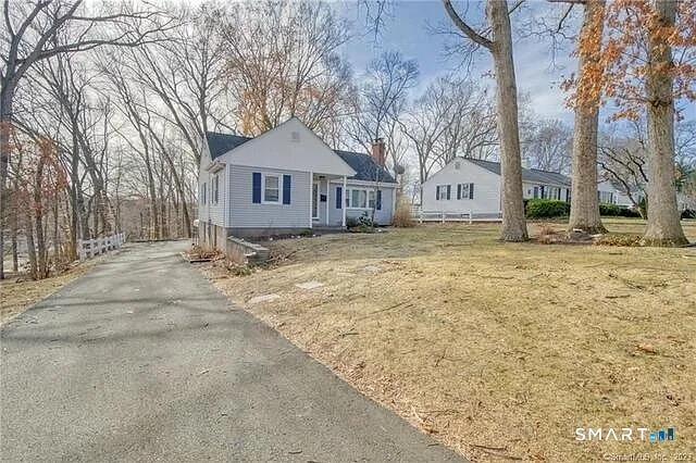 104 Clinton St — Photo 3