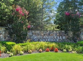 395 Stonecrop Rd, Riverhead, NY 11901