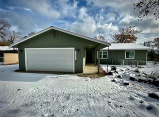 12085 Shaver Ln, Redding, CA 96003