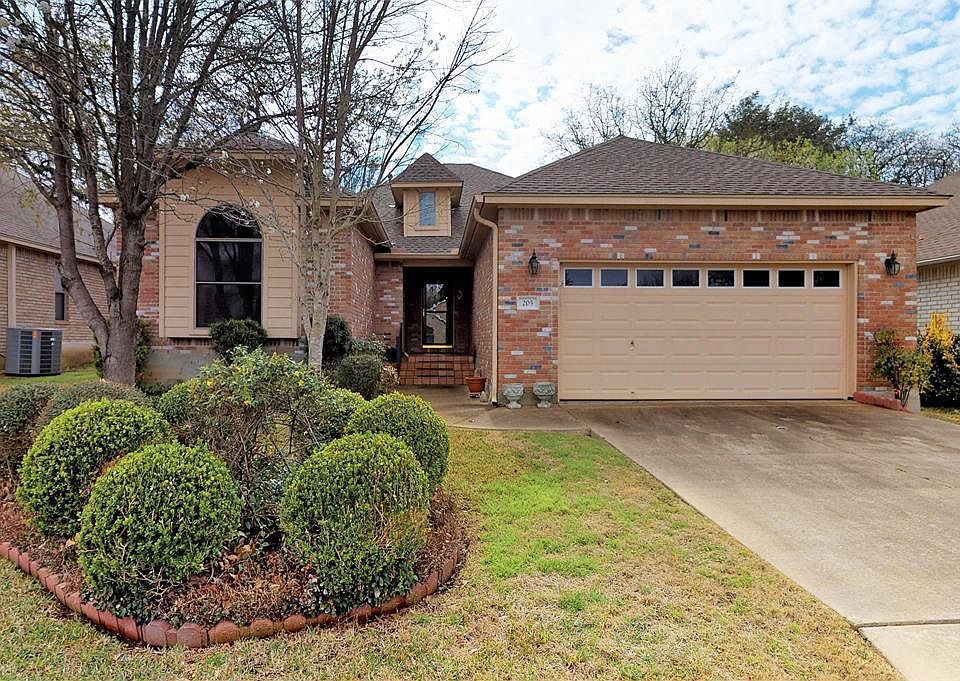 1st image of 205 Meadow Brook Dr