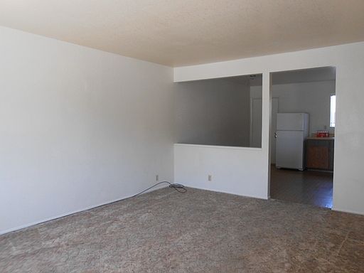 2nd image of 880 Shiloh Ct APT 3