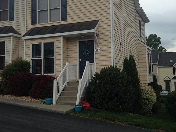 2nd image of 863 Camelot Ln