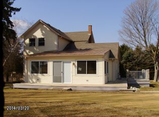 5504 W Town Line Rd, Leaf River, IL 61047