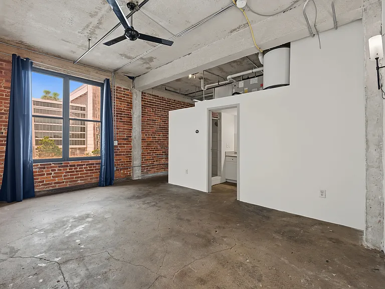 95 Forsyth St NW #4B — Photo 22