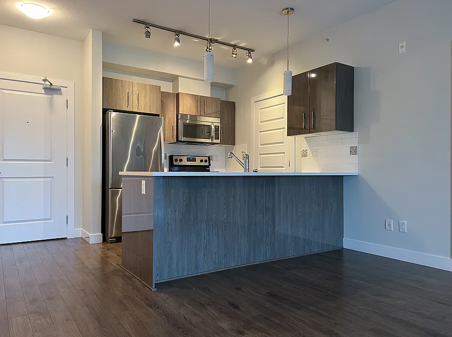 5477 Street — Photo 4