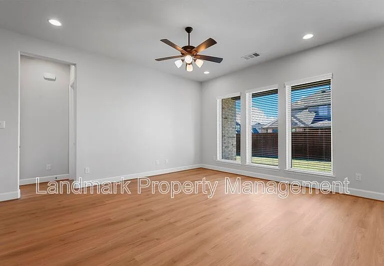 1824 Buckeye Ln — Photo 32