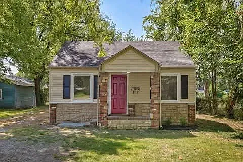 2 bed, 696 sqft, $1,000 — Photo 1