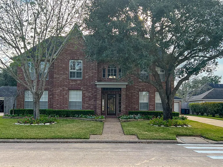 19911 Stonelodge Dr — Photo 1
