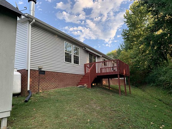 4th image of 1661 Blue Spruce Dr