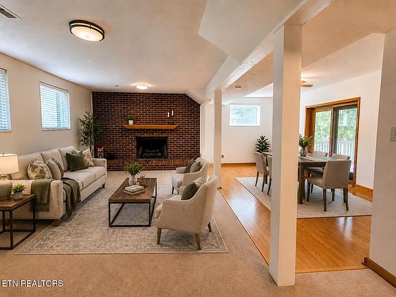 4th image of 18 Moore Ln
