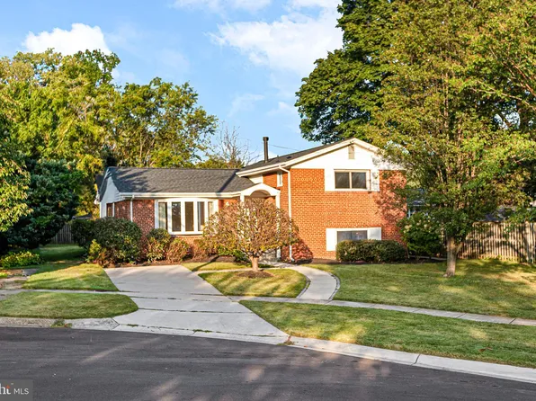 3607 Sandy Ct, Kensington, MD 20895