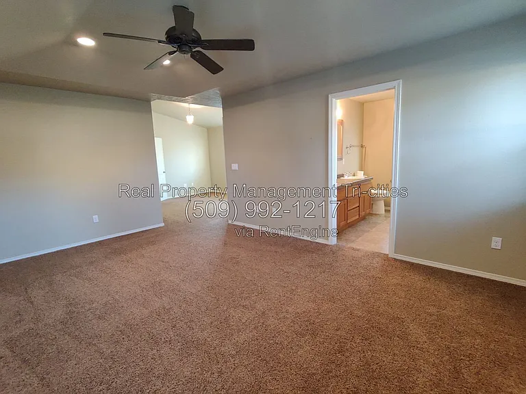 2667 Torrey Pines Way — Photo 15