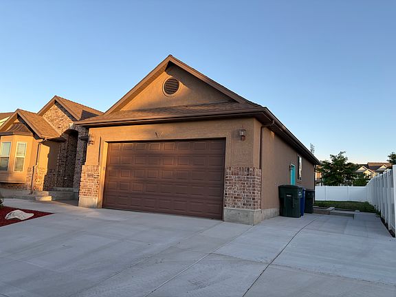 3rd image of 5695 W Shady Pine Ln