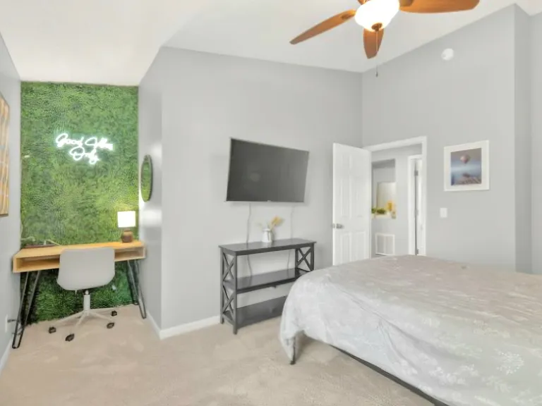 1011 Wolves Den Pl — Photo 27