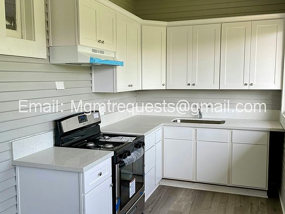 4th image of 3314 Orange St #C