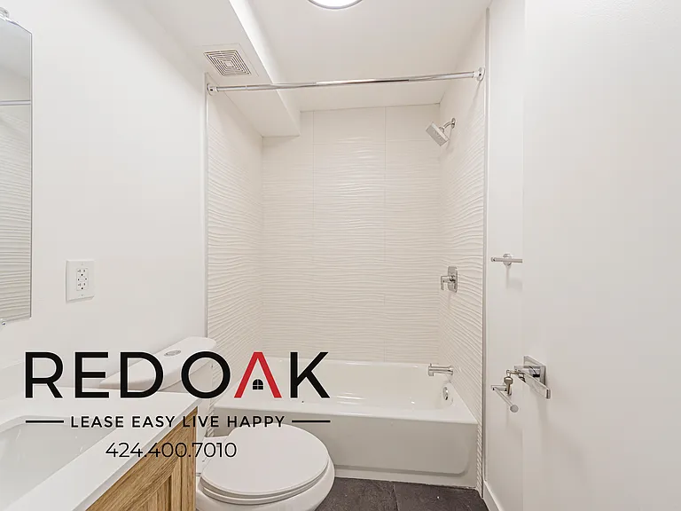 211 E 47th St #1/2 — Photo 9