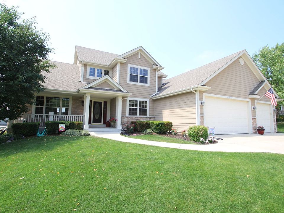 1st image of W230N7971 Bluebill Dr