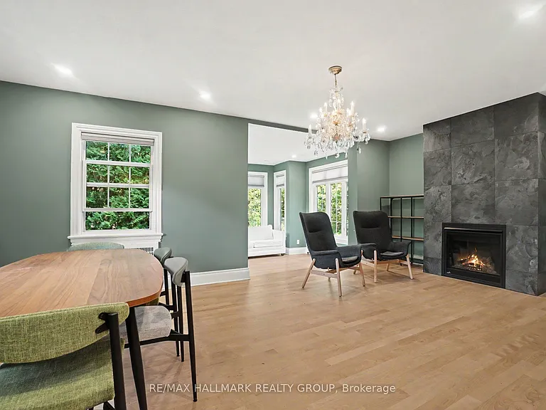 171 Minto Pl — Photo 3