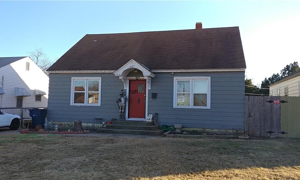 2nd image of 2212 NW 32nd St